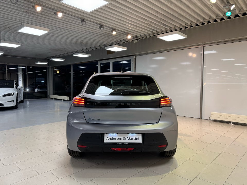 Peugeot e-208 50 Style 5d