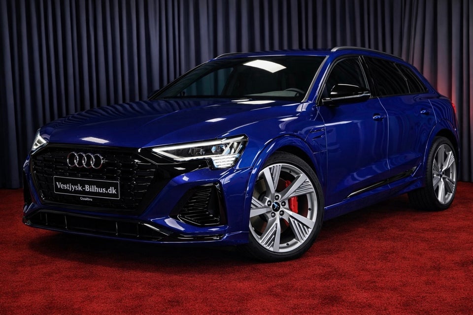 Audi Q8 e-tron 55 S-line quattro 5d