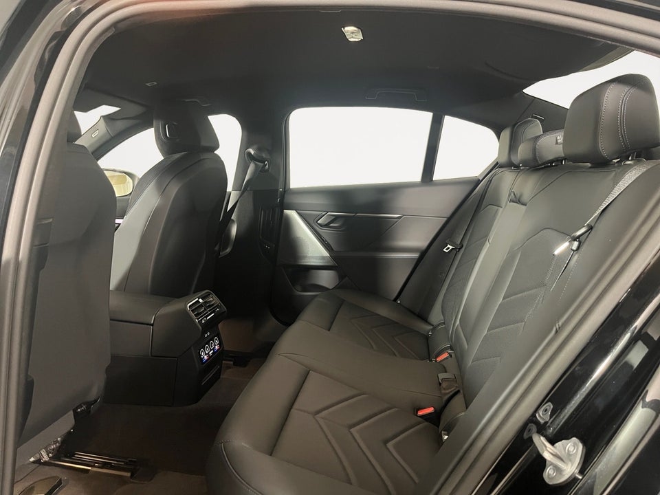 BMW i5 eDrive40 M-Sport 4d