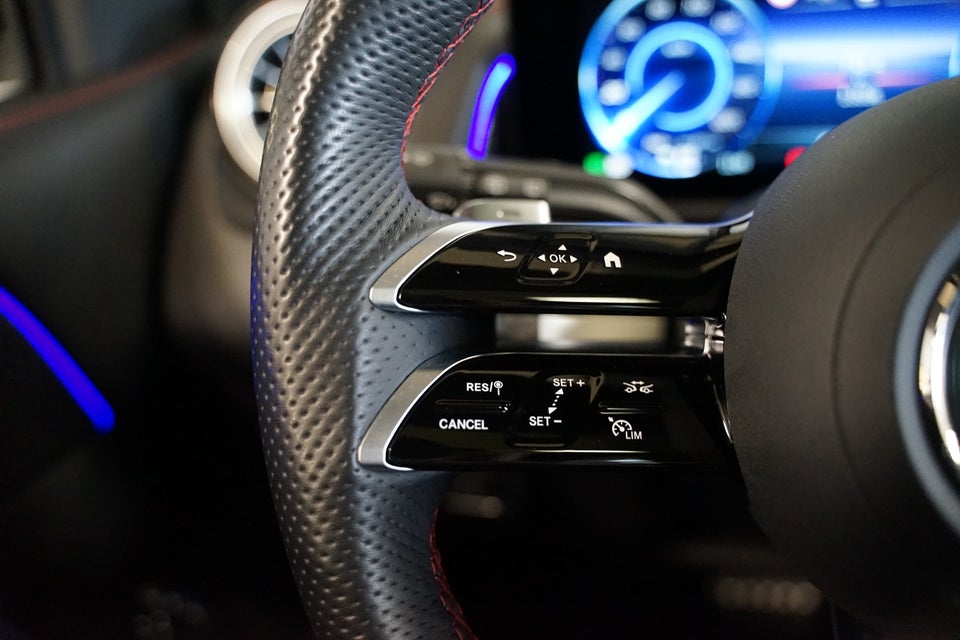 Mercedes EQB300 AMG Line 4Matic 5d