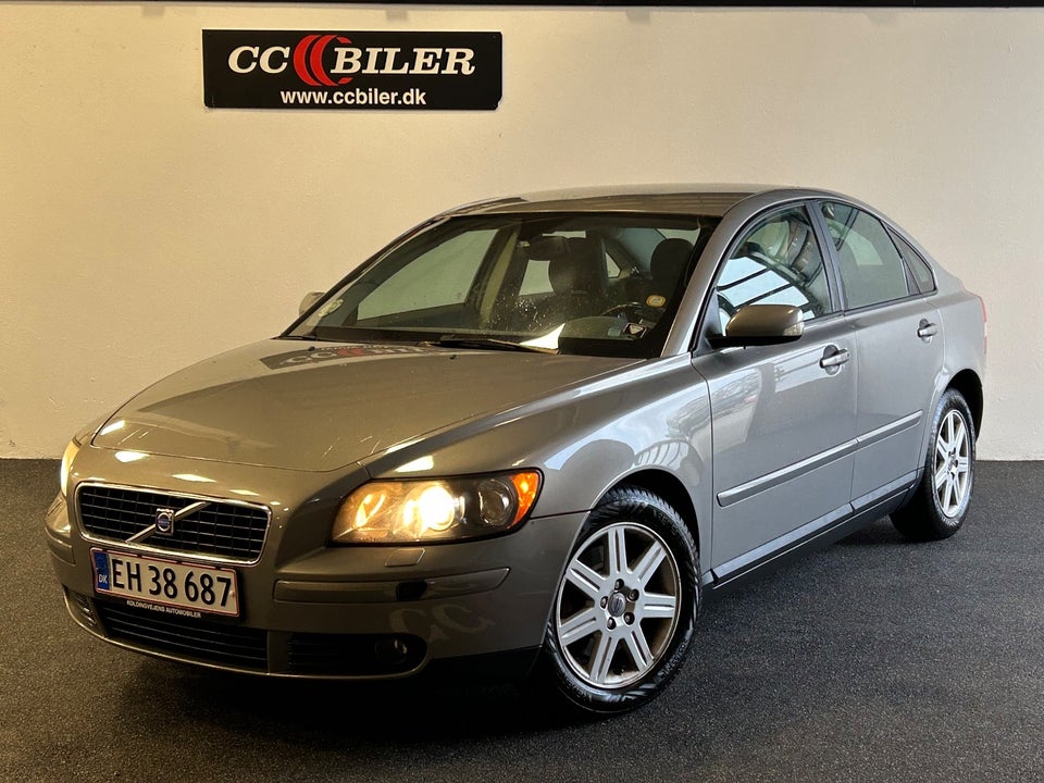 Volvo S40 2,4 Momentum aut. 4d