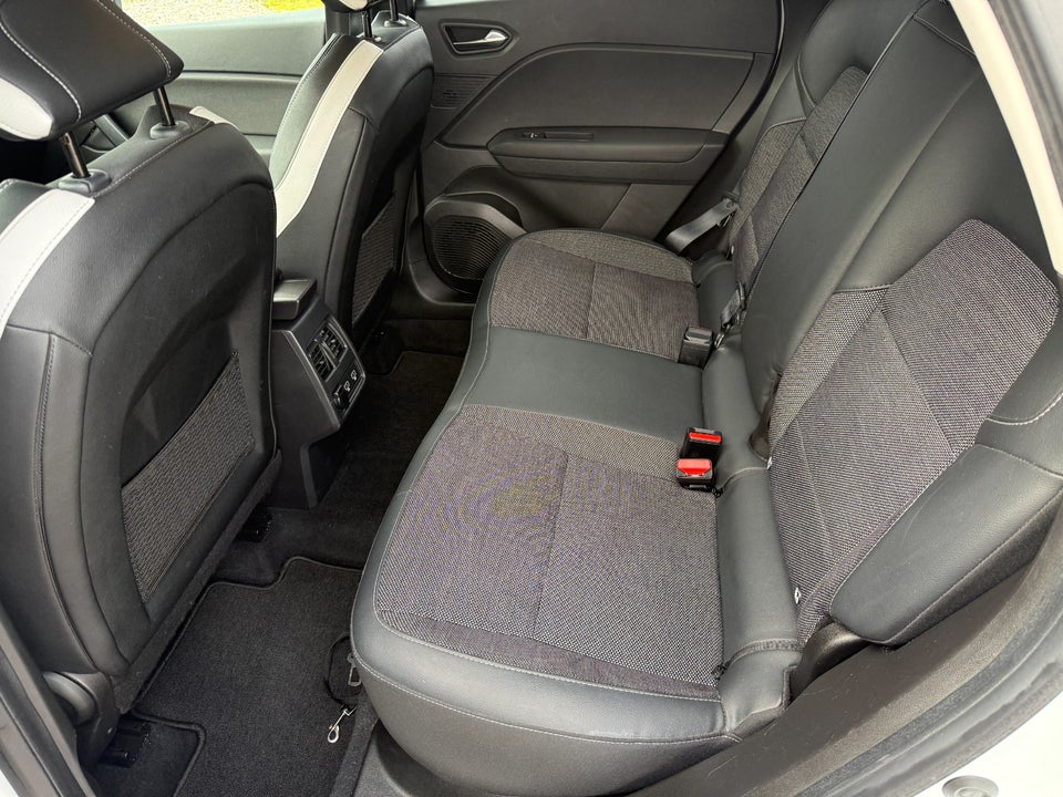 Renault Captur 1,6 E-Tech Intens 5d