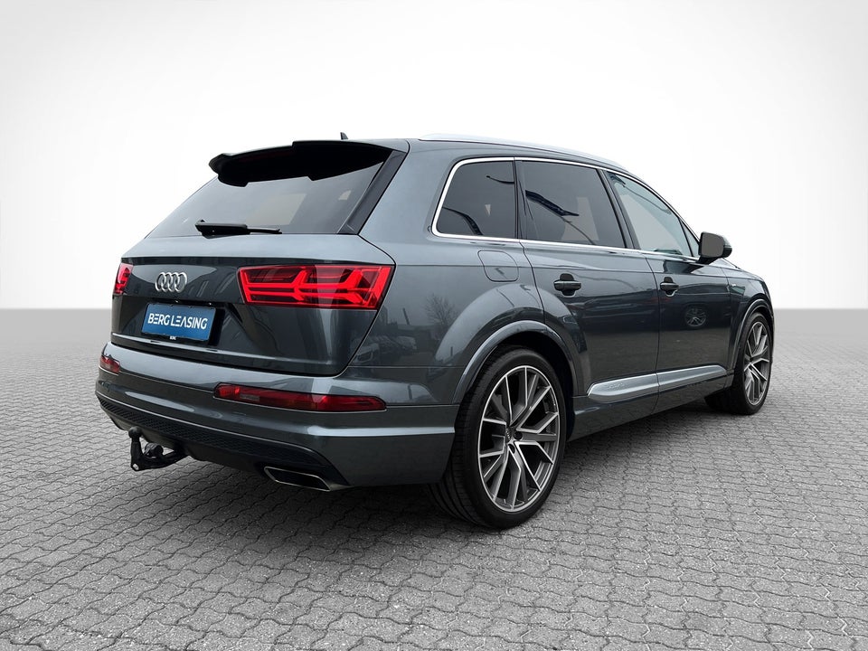 Audi Q7 3,0 TDi 272 S-line quattro Tiptr. 5d