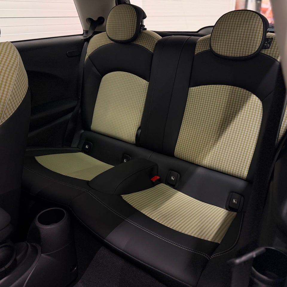 MINI Cooper SE Edition Premium Plus 3d