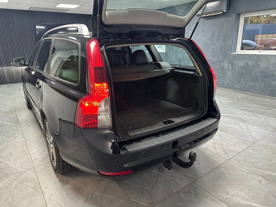 Volvo V50 1,6 D2 115 Momentum 5d