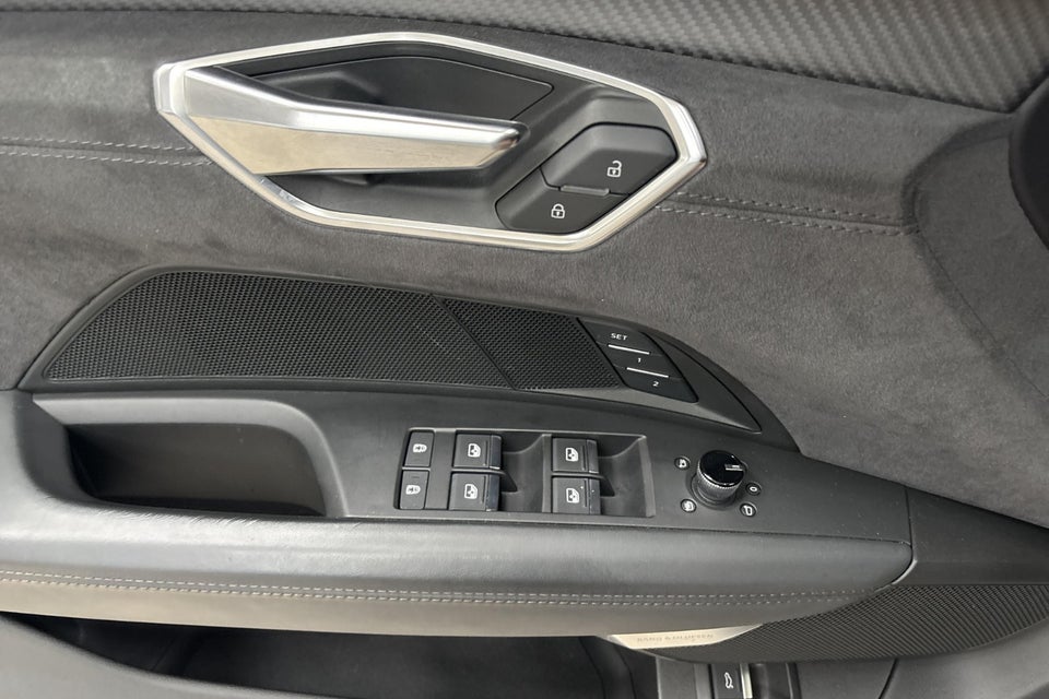 Audi e-tron GT pro quattro 4d