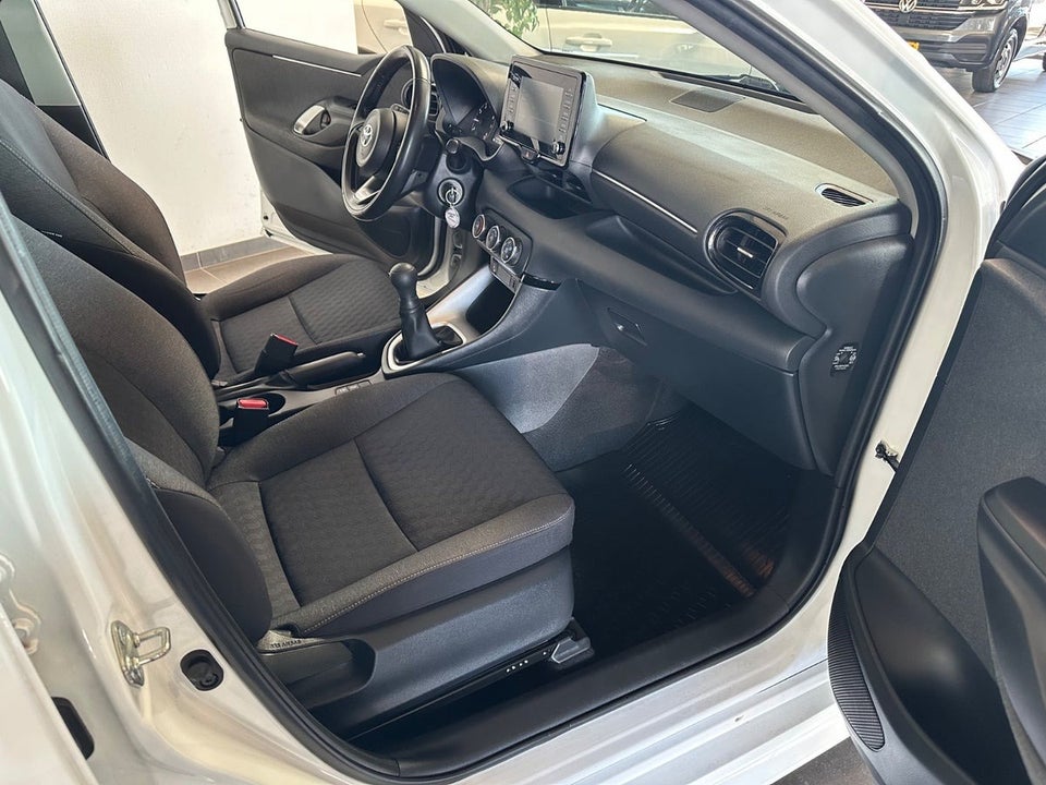 Toyota Yaris 1,0 Essential Van 5d