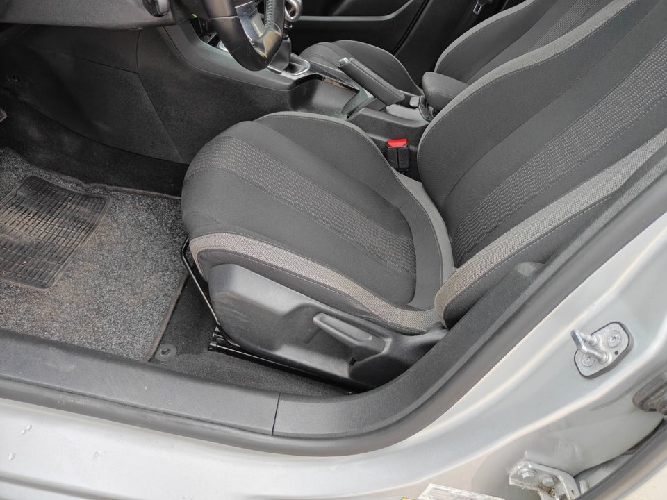 Peugeot 308 1,6 BlueHDi 120 Style Limited SW 5d