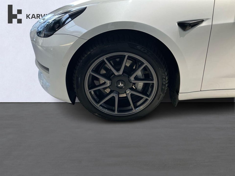 Tesla Model 3 Long Range AWD 4d