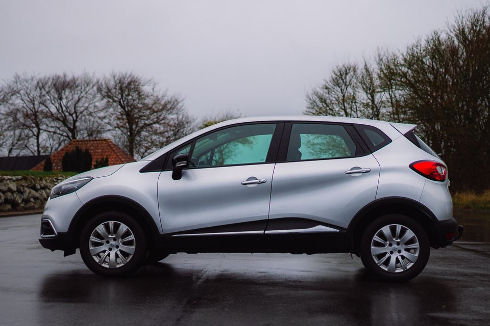 Renault Captur 0,9 TCe 90 Expression 5d