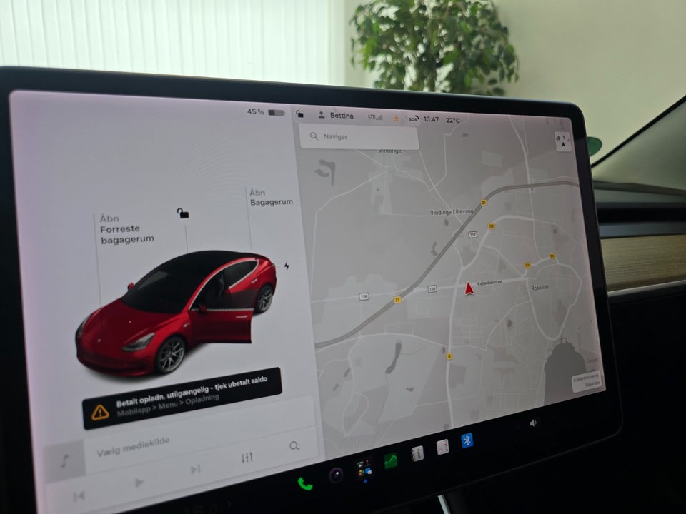 Tesla Model 3 Standard Range+ RWD 4d