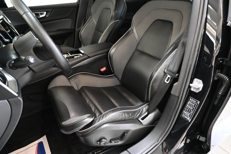 Volvo V60 2,0 T6 ReCharge R-Design aut. AWD 5d