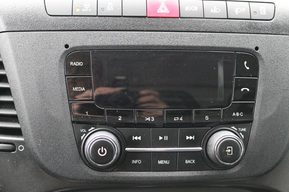 Iveco Daily 2,3 35S14 Alukasse m/lift AG8 2d