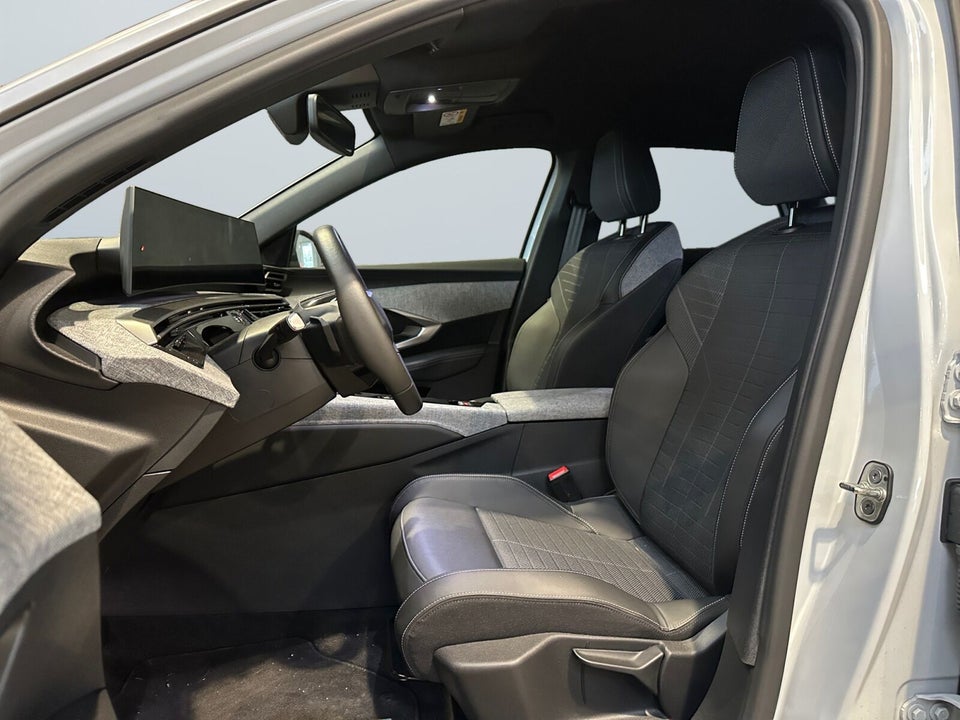 Peugeot e-3008 77 Allure 5d