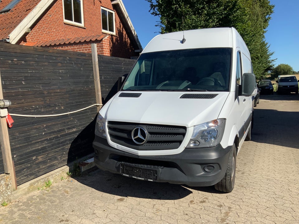Mercedes Sprinter 216 2,2 CDi R2 Kassevogn aut. 5d