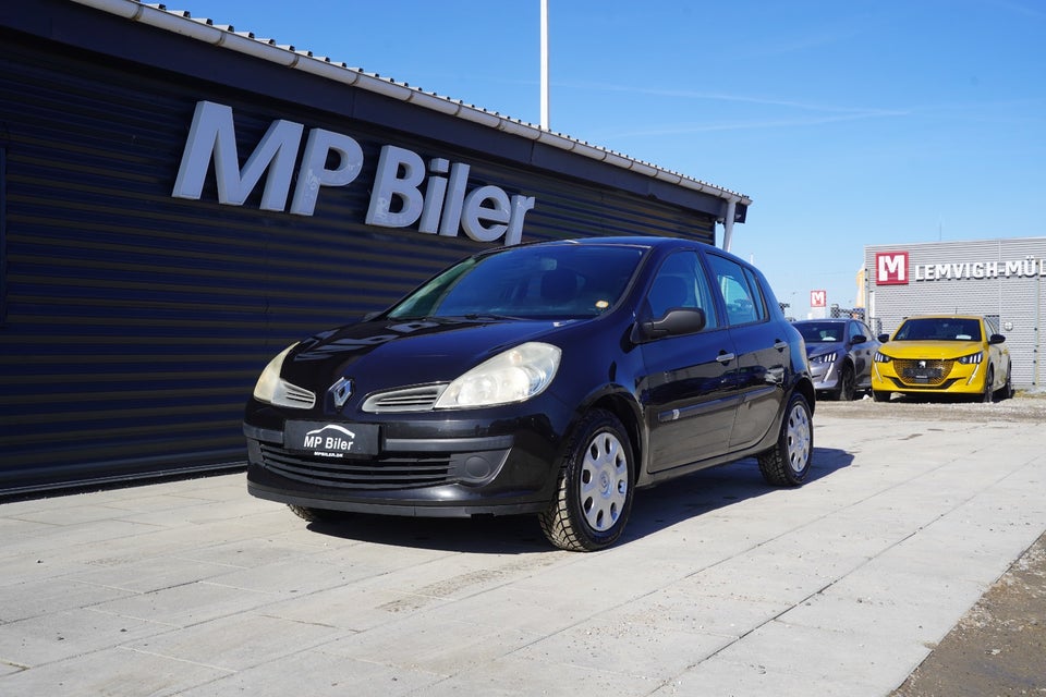 Renault Clio III 1,2 16V Authentique 5d