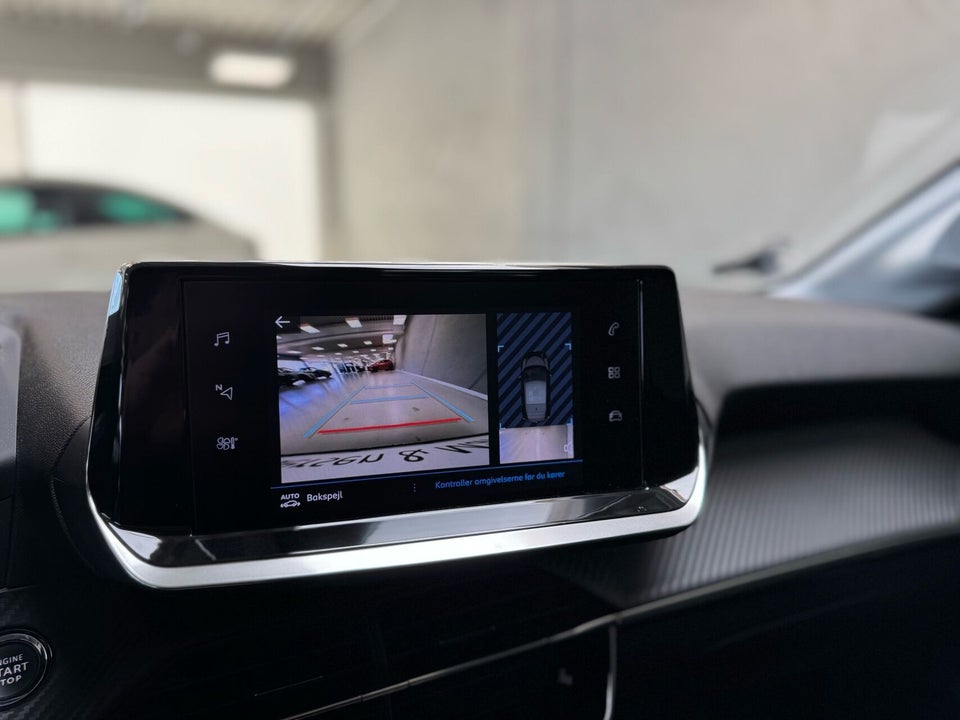 Peugeot 208 1,2 PureTech 100 Allure Sky 5d