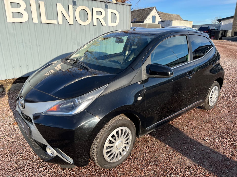 Toyota Aygo 1,0 VVT-i x-black II x-shift 5d
