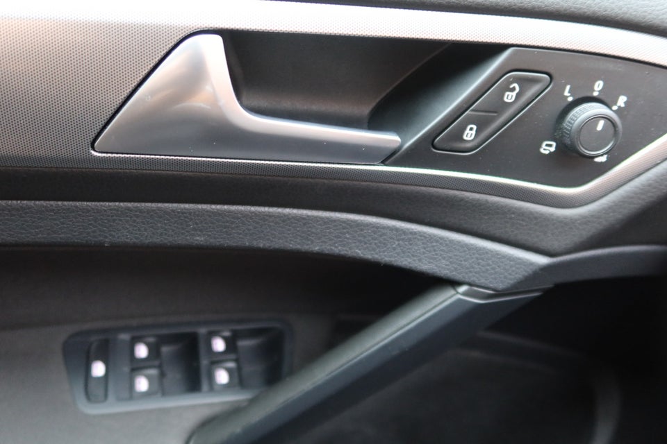 VW Golf VII 1,0 TSi 85 Trendline 5d