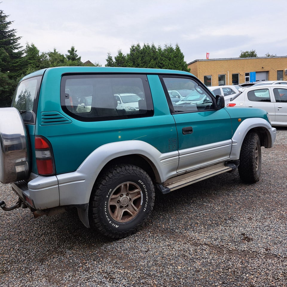 Toyota Land Cruiser 3,0 TD Van 4x4 Van 3d