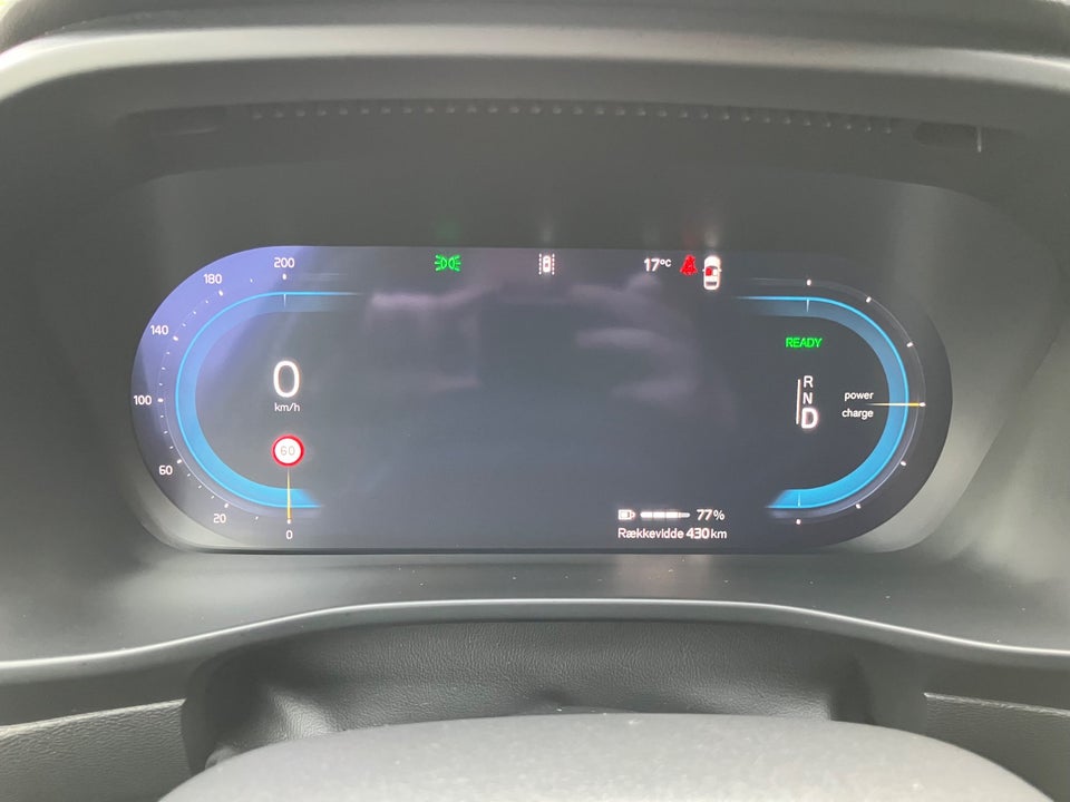 Volvo EX40 Extended Range Plus 5d