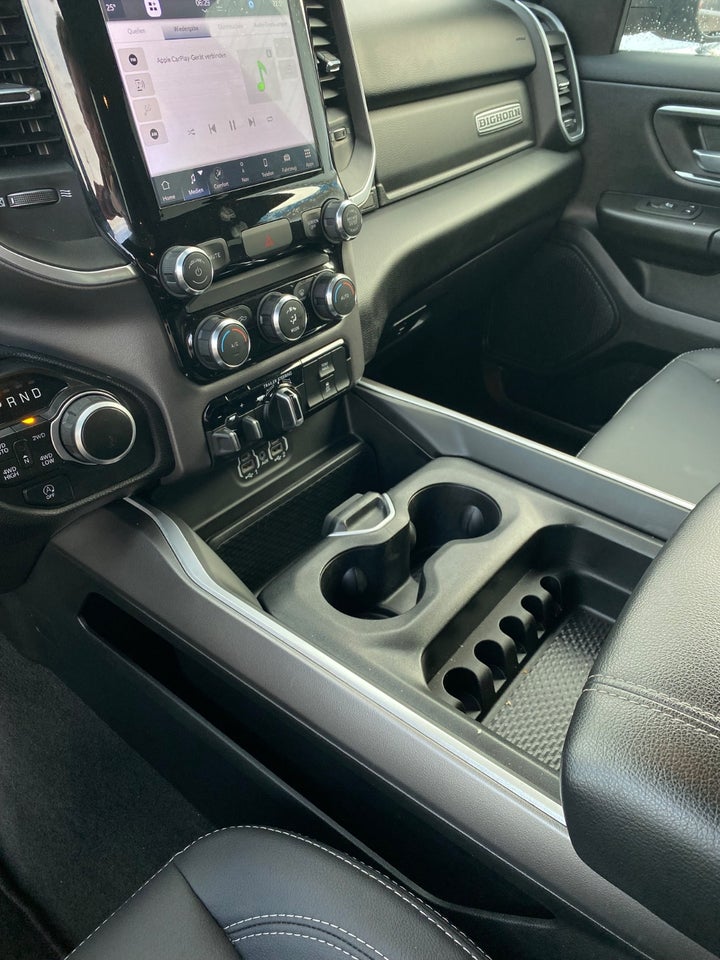 Dodge RAM 1500 5,7 V8 Hemi Laramie Sport aut. 4d