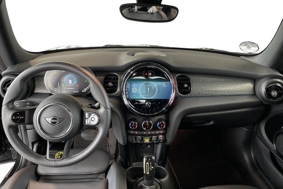 MINI Cooper SE Essential 3d