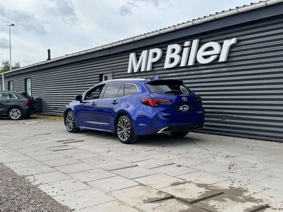 Toyota Corolla 1,8 Hybrid Style Touring Sports e-CVT 5d