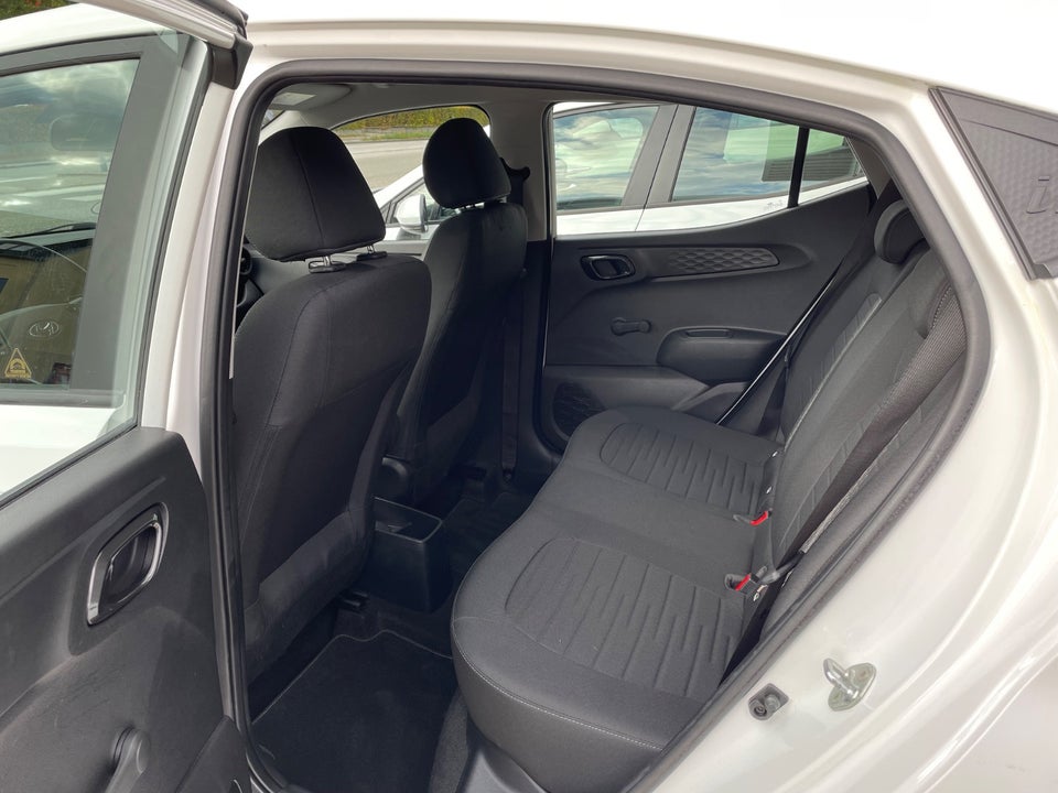 Hyundai i10 1,0 MPi Essential 5d