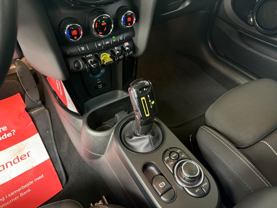 MINI Cooper SE Classic Trim 3d