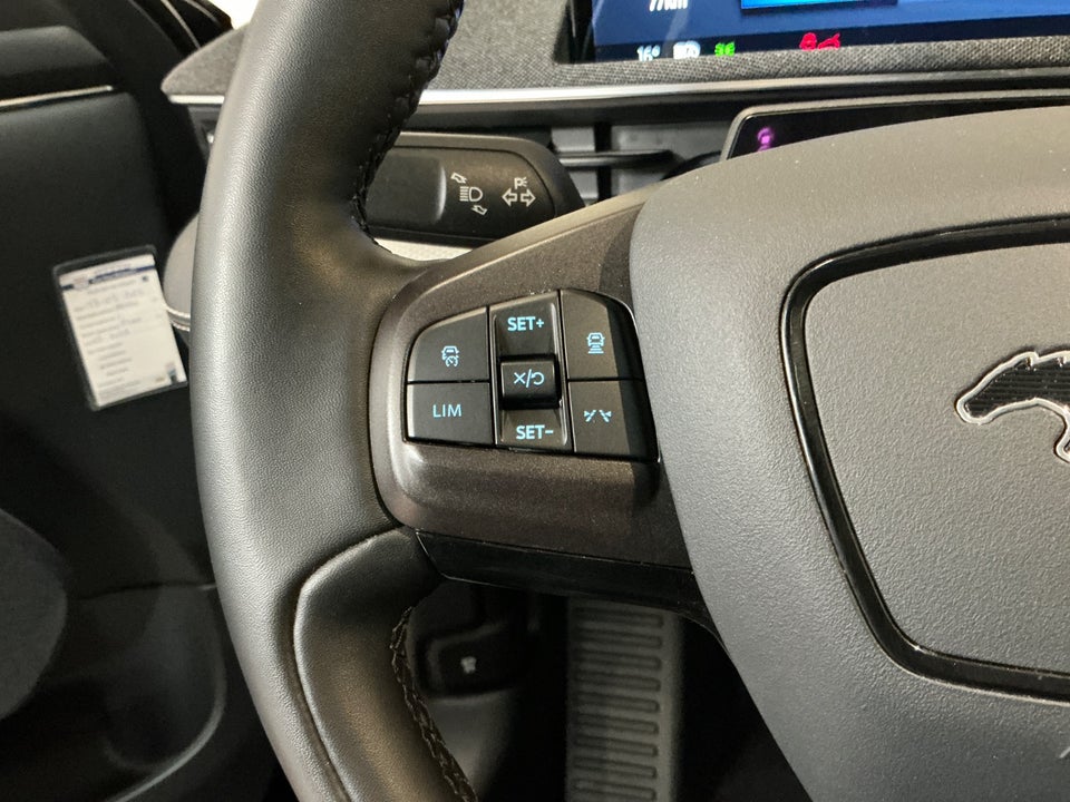 Ford Mustang Mach-E 68 Standard Range 5d