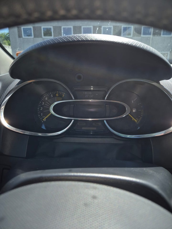 Renault Clio IV 1,2 16V Expression Sport Tourer 5d