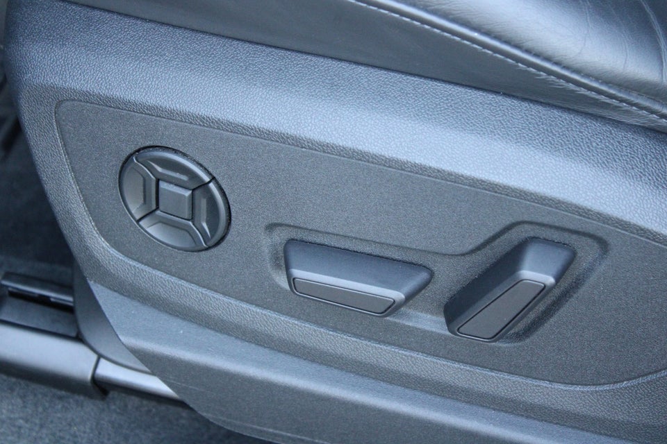 Audi e-tron 55 S-line quattro 5d