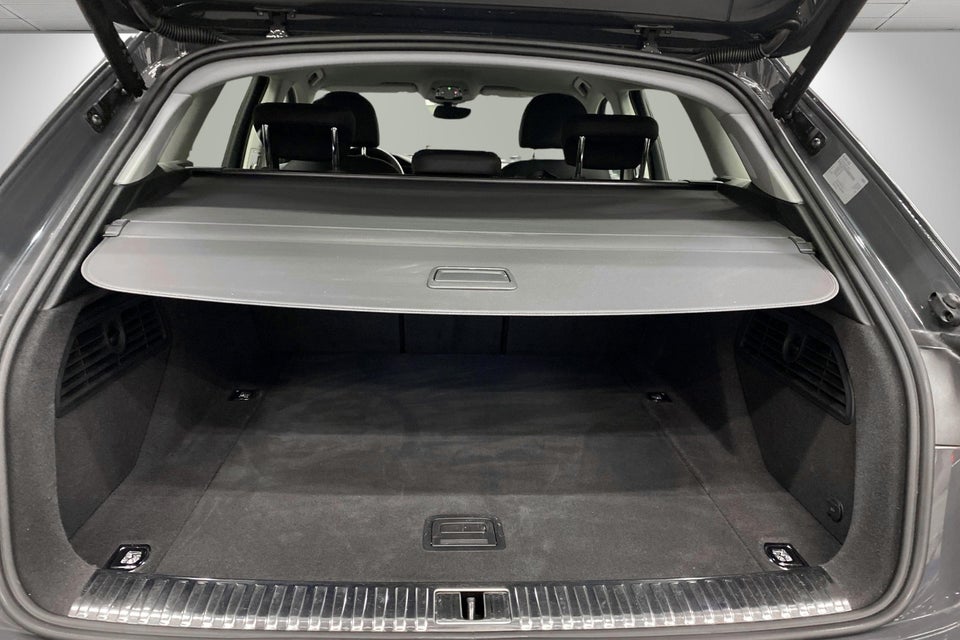 Audi Q8 e-tron 55 Prestige quattro 5d