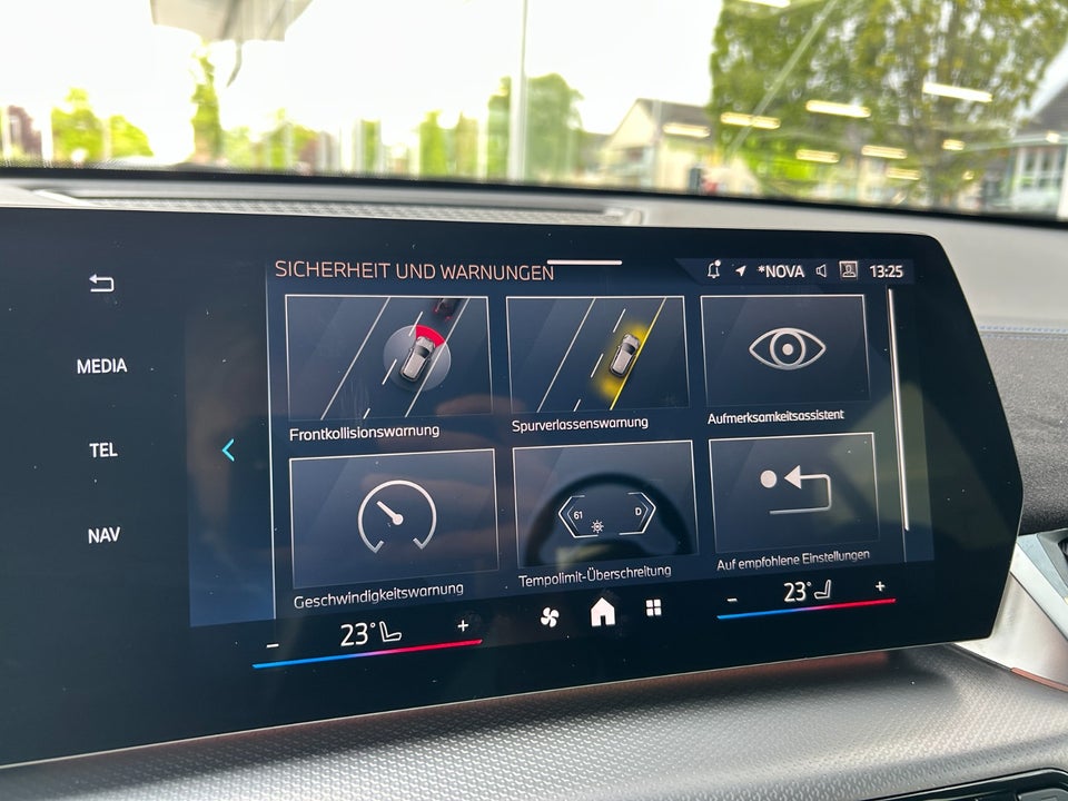 BMW iX2 xDrive30 M-Sport Premium 5d