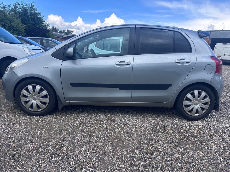 Toyota Yaris 1,4 D-4D Luna 5d