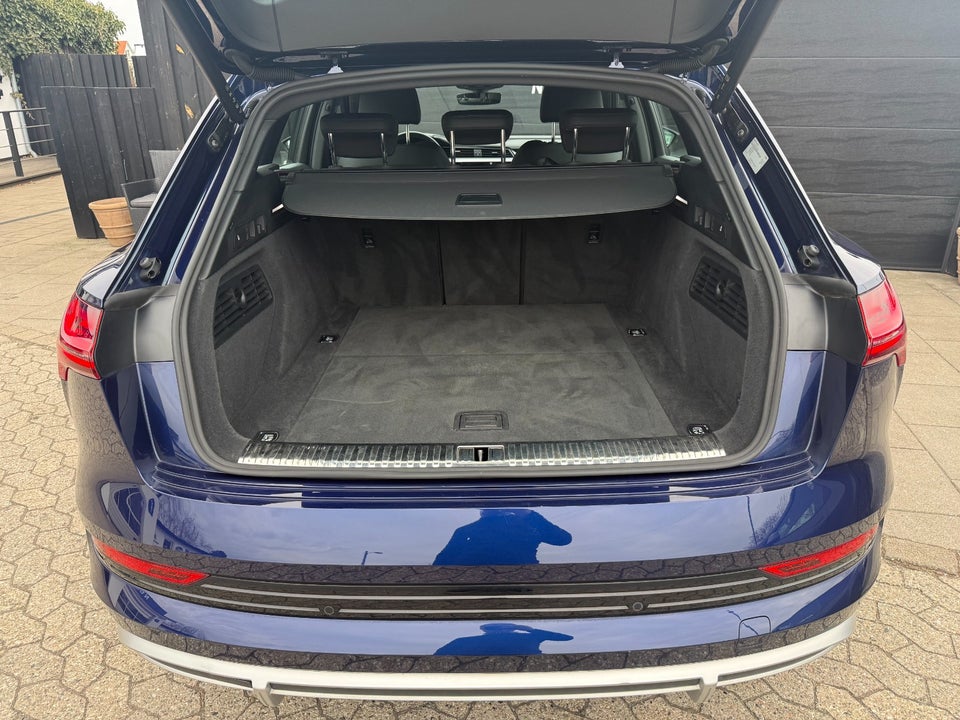 Audi e-tron 55 S-line quattro 5d