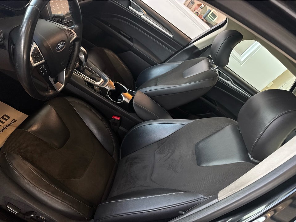 Ford Mondeo 2,0 TDCi 210 Titanium stc. aut. 5d