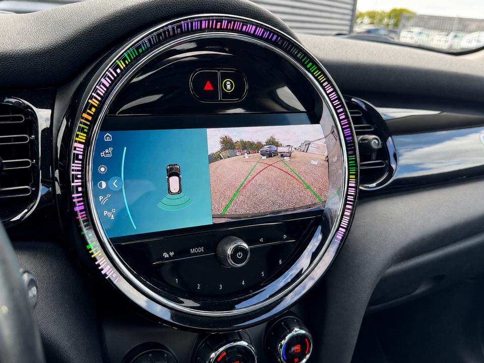 MINI Cooper SE Camden Edition 3d