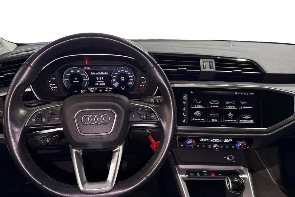 Audi Q3 45 TFSi e Attitude plus S-tr. 5d