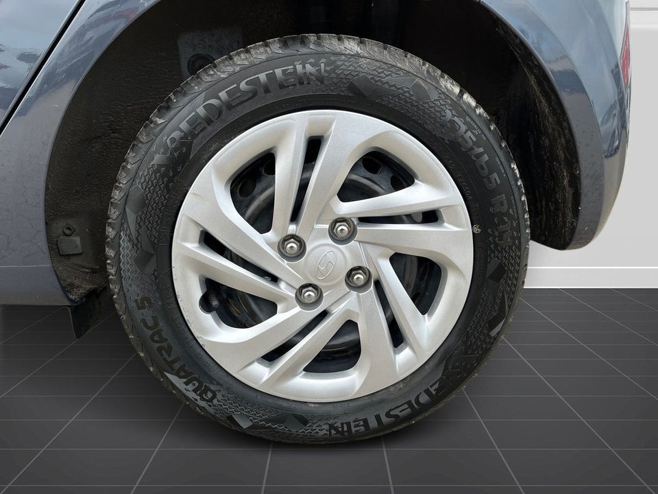 Hyundai i10 1,0 MPi Essential 5d