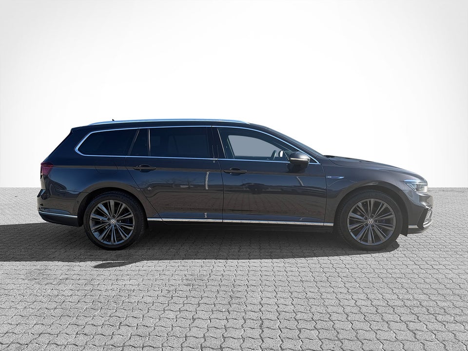 VW Passat 1,4 GTE DSG 4d