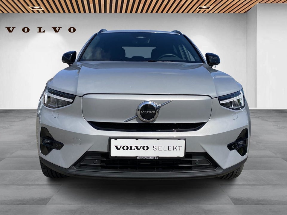 Volvo EX40 Extended Range Plus 5d