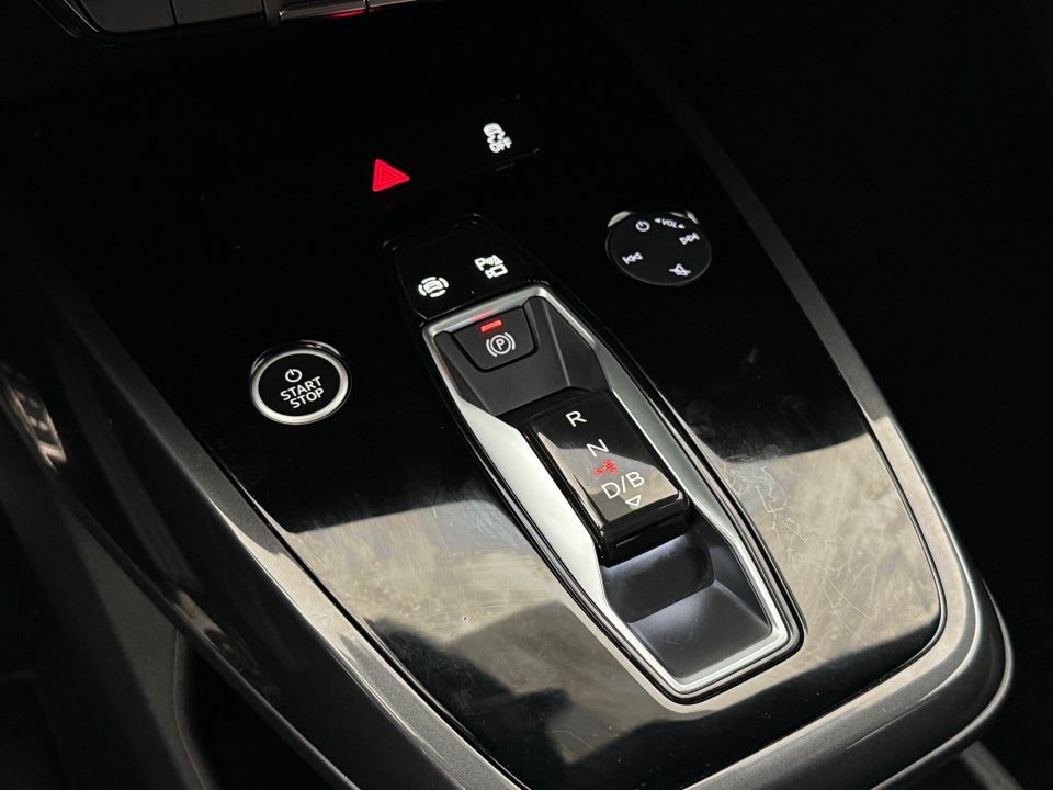 Audi Q4 e-tron 40 S-line 5d