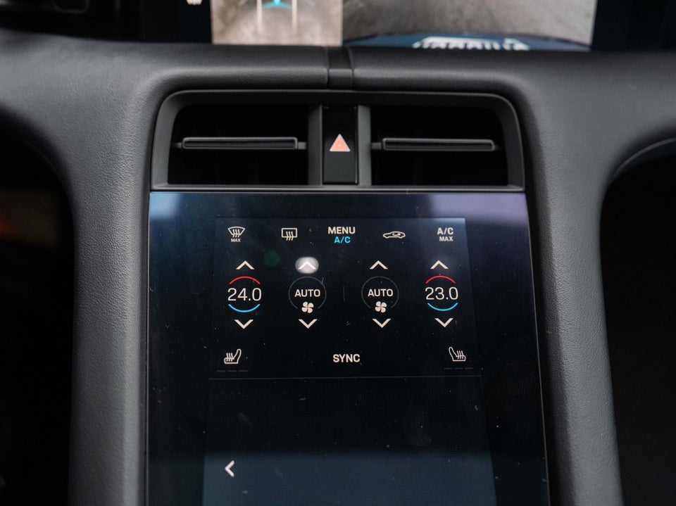 Porsche Taycan Performance+ 4d