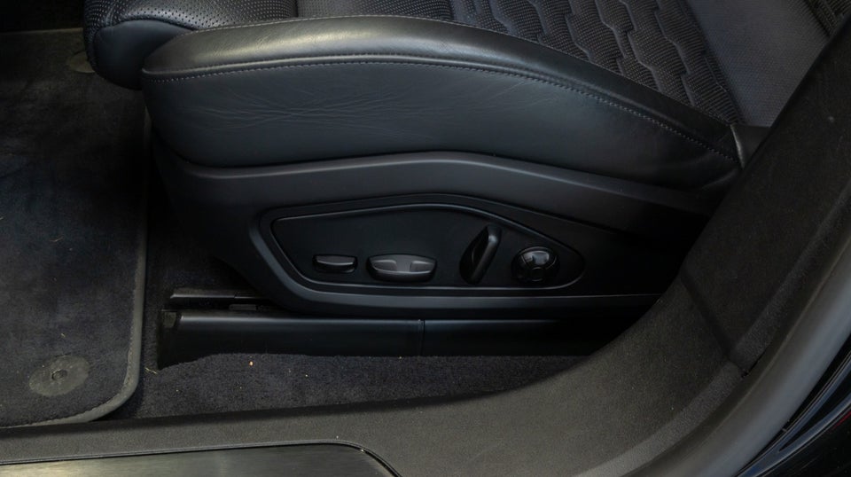 Audi e-tron GT quattro 4d