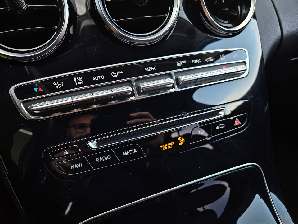 Mercedes C220 d 2,2 AMG Line stc. aut. 5d