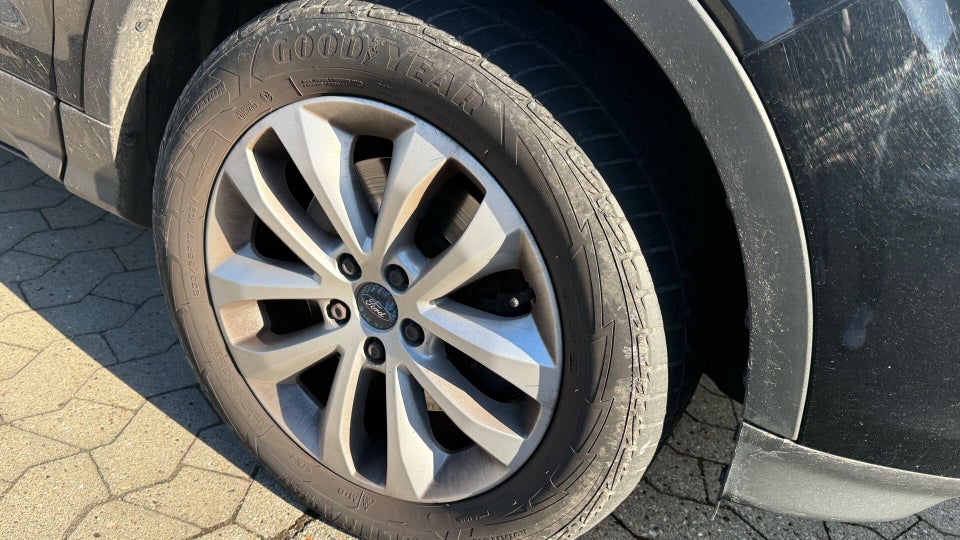 Ford Kuga 2,0 TDCi 180 Titanium aut. AWD 5d