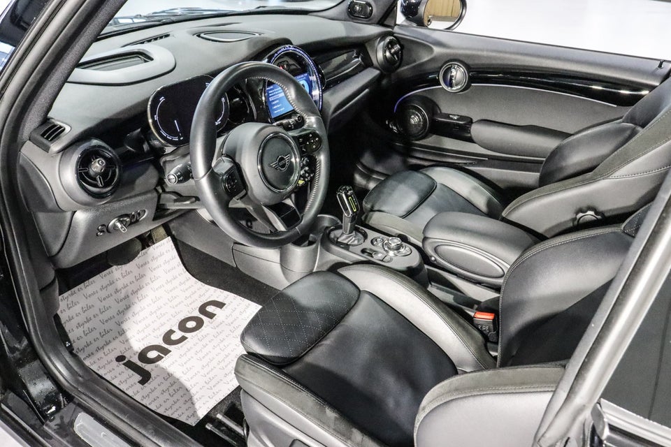 MINI Cooper SE Maximise 3d