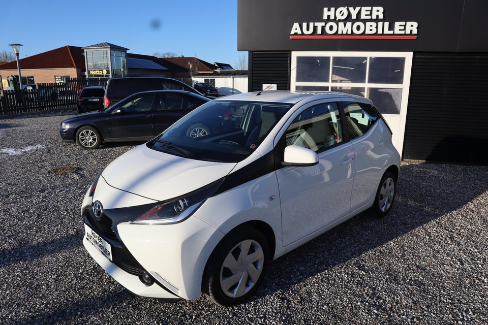 Toyota Aygo 1,0 VVT-i x-play 5d